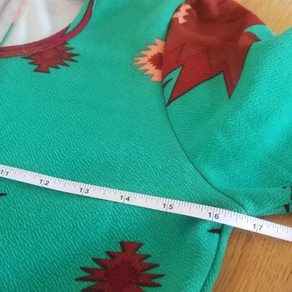 NWT LuLaRoe Amelia Green and Red Aztec Pattern Dress with Pockets Sz S - Picture 5 of 9